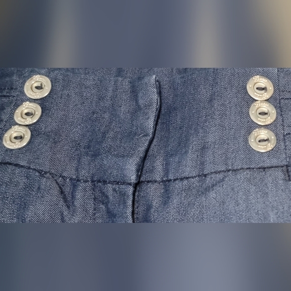 Guess Shorts - Picture 6 of 7